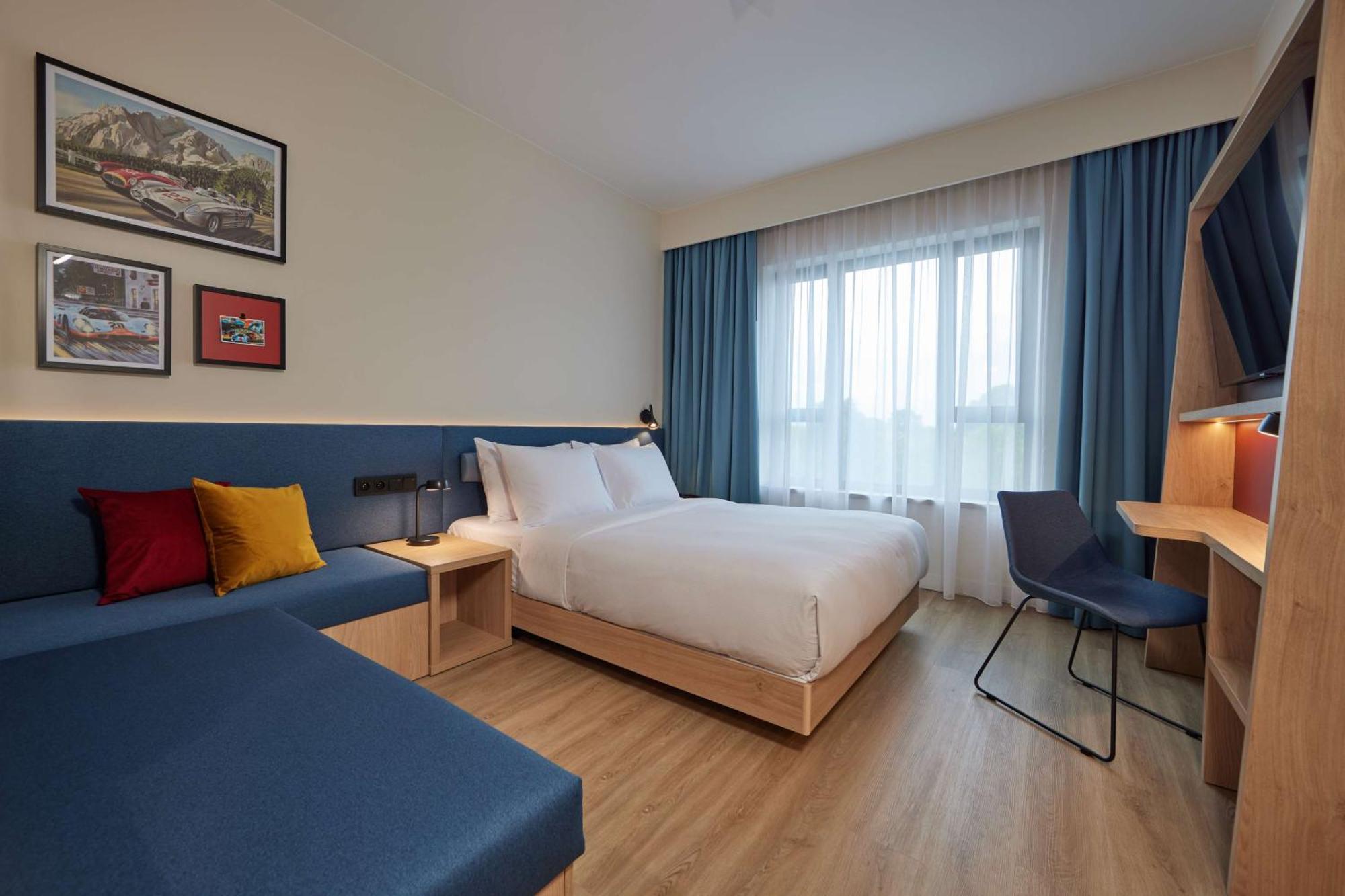 ホテル Hampton By Hilton Poznan スバジェンツ エクステリア 写真